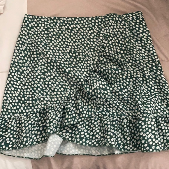 skirt - Picture 1 of 2